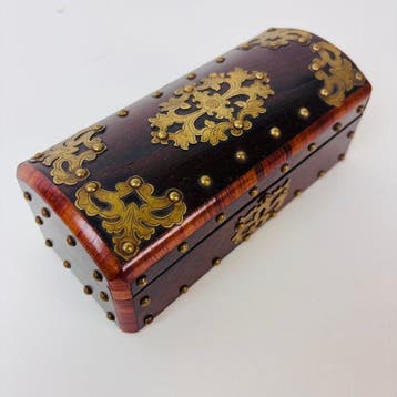 Kist - Antieke Chinese hardhouten doos met messing – 1900 -, Antiek en Kunst