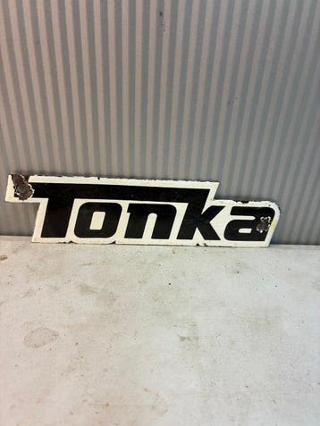 Tonka – Emaille Reclamebord – Logo – Vintage Toy Advertising