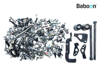 Bouten en Moeren Kawasaki Z 900 2018 (Z900 ZR900), Verzenden, Gebruikt