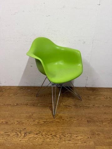 Gebruikte Vitra Dar Stoel Vintage/Café, Ophalen, Nieuw