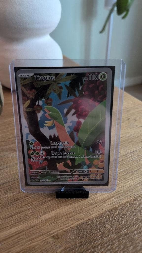 Tropius 195/193 - Paldea Evolved, Hobby en Vrije tijd, Verzamelkaartspellen | Pokémon, Nieuw, Verzenden