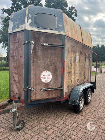 Leuke 2 paards paardentrailer / foodtrailer!, Ophalen, Zo goed als nieuw, Hout, 2-paards trailer