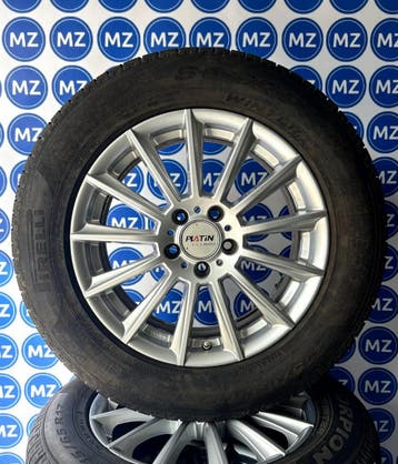 Volkswagen Tiguan | 17 inch Velgen + Pirelli Winterbanden, Banden en Velgen, 17 inch, Personenwagen, Gebruikt
