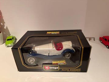 Bburago 1:18 - Modelauto - Alfa Romeo 2300 Spider, Nieuw