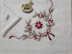 Elegante Tovaglia Natalizia ricamata a mano su misto lino 12, Antiek en Kunst, Antiek | Kleden en Textiel