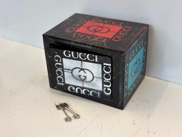 Rob VanMore - Gucci Vault