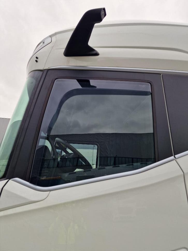 Zijwindschermen visors raamgeleiders spoilers fenders pasv., Auto-onderdelen, Vrachtwagen-onderdelen, Nieuw, Overige merken, Ruiten en Toebehoren