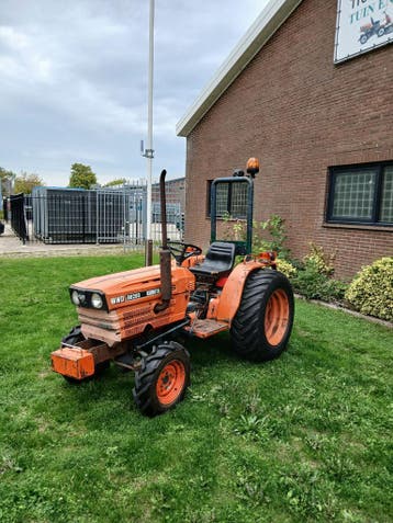 gebruikte kubota b8200 2 wd aangedreven
