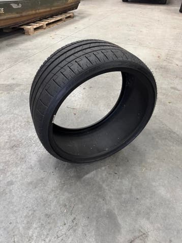 Pirelli 285/25-ZR20 1 stuk, Ophalen, 285 mm, Nieuw, Band(en)