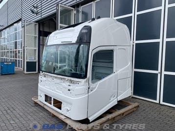 Volvo FH4B Globetrotter XL L2H3 82423324, Ophalen, Gebruikt, Volvo, Overige Auto-onderdelen