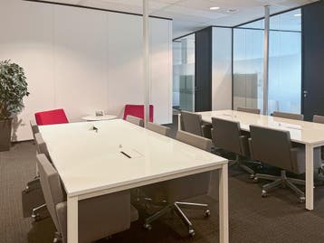 Kantoorruimte in Regus Flight Forum, Verzenden