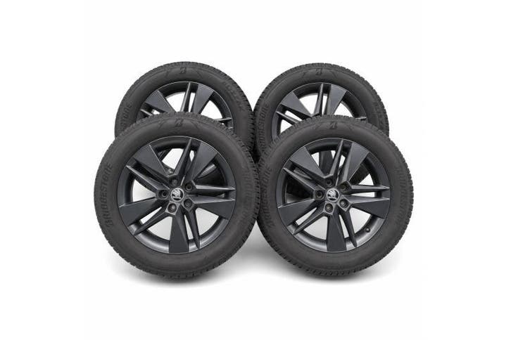 Škoda Octavia 3 (5E) 17 inch winterset, Auto-onderdelen, Banden en Velgen, 17 inch, BOVAG lid, Winterbanden, 215 mm, Personenwagen