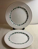 Wedgwood - Bord - Two Big Dinner Plates Stratford of