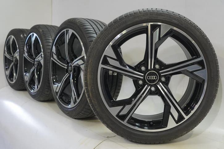 Audi A3 S3 8Y 8V 18 inch velgen Bridgestone Zomerbanden Orig, Auto-onderdelen, Banden en Velgen, Velg(en), Gebruikt, 18 inch, Zomerbanden