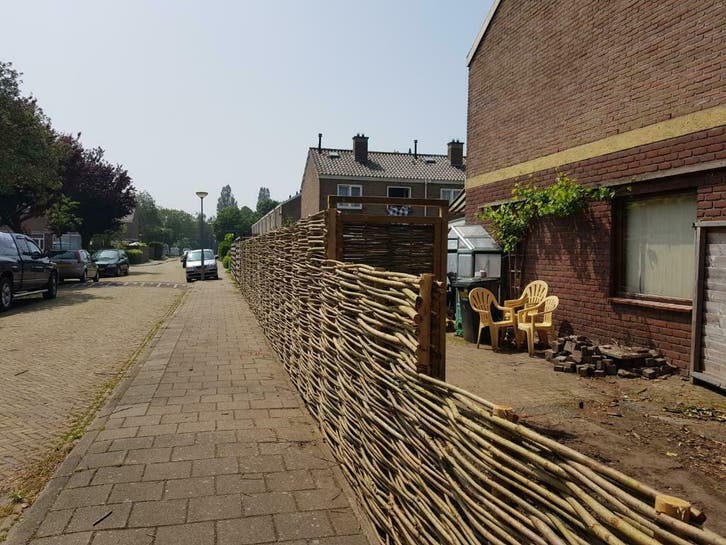 Natuurlijke schutting gevlochten van verse wilgentenen., Tuin en Terras, Gaas en Draad, 20 meter of meer, Overige typen, Nieuw