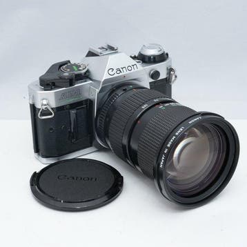 Canon AE-1 Program with FD 35-105mm f/3.5 lens Analoge, Nieuw