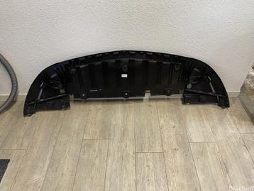 Mercedes B-klasse W247 Onderplaat voorbumper A2478855900, Ophalen, Gebruikt, Voor, Mercedes-Benz