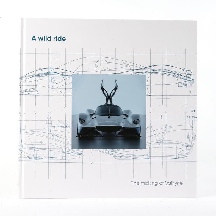 A wild ride, Aston Martin Valkyrie the making of, Boeken, Auto's | Boeken, Algemeen, Zo goed als nieuw, Verzenden