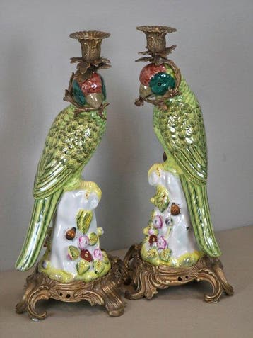Kandelaar (2) - Brons, Porselein - Paar Papegaaikandelaars, Antiek en Kunst, Curiosa en Brocante