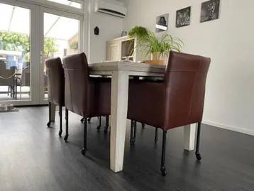 Set van 6 bruine leren kuipstoelen - met wieltjes - bruin, Huis en Inrichting, Stoelen, Ophalen of Verzenden, Nieuw, Leer