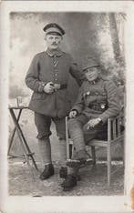 Militair - Militair soldaat uniform uitrusting met zaklamp, Gelopen