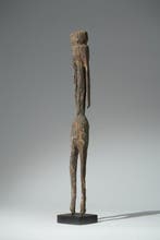 Een houten beeld. - MOBA - Ghana (Zonder minimumprijs)