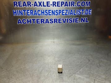 Relais 74501, 12 volt, 20 ampere. (Interieur), Verzenden, Gebruikt, Universele onderdelen