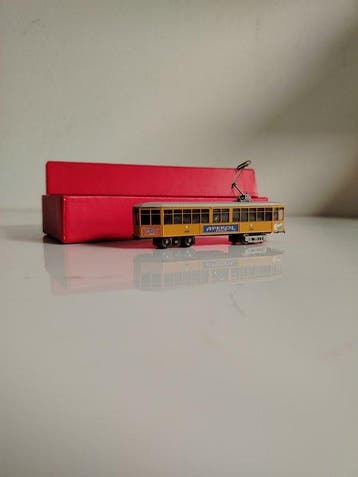 (Elfer?) H0 - Modeltram (1) - Tram uit 1928 Milaan, oranje, Nieuw