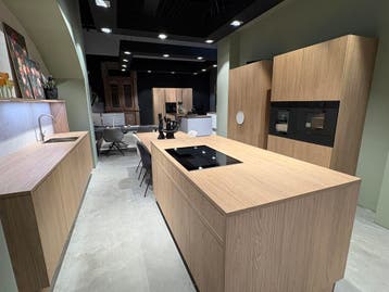 Nolte Showroom Keuken – Neo Leaf Goudeiken – Compleet, Nieuw, Overige kleuren, Overige typen, Met kookeiland