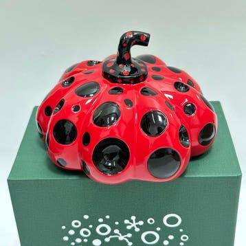 Yayoi Kusama (1929) - sculptuur, Red Pumpkin - 8.5 cm - Hars, Nieuw