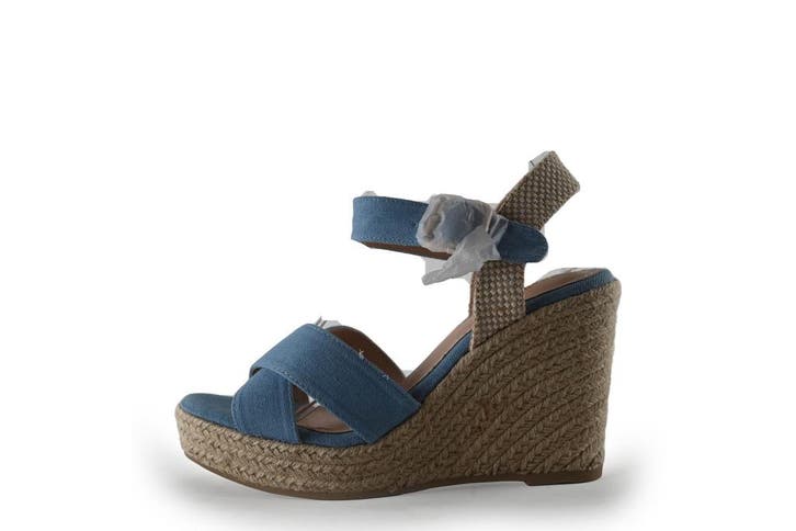 Cellini Sleehakken in maat 37 Blauw, Kleding | Dames, Schoenen, Blauw, Gedragen, Schoenen met hoge hakken, Verzenden