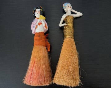 Beeldje - Pair of Art Deco Half-Doll Brushes – 1920s–1930s –