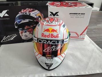 Red Bull Racing - Max Verstappen - 2023 - Scale 1/2 helmet, Nieuw