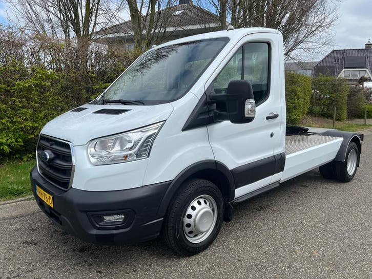 Ford Transit BE Trekker 170 pk | Airco | Cruise | Euro 6, Auto's, Bestelauto's, Lease, Zwart, Handgeschakeld, Financial lease