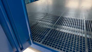 Chemie unit ibc, opslag voor gevaarlijke stoffen, verf etc., Ophalen