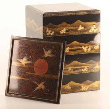 Fine Japanese Gold Maki-e Three-Tier Jbako - Turtles Amid