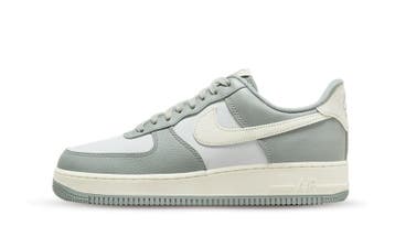 Nike Air Force 1 Low 07 LX Mica Green, Nieuw