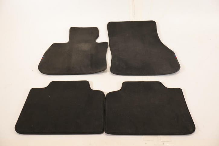 BMW U06 2 Serie Active Tourer Set automatten met M vlag, Auto diversen, Auto-accessoires, Gebruikt, Ophalen of Verzenden