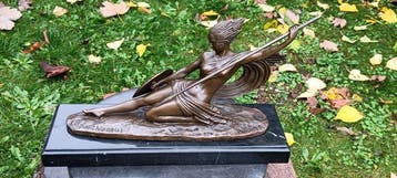 naar Chiparus - sculptuur, Vrouwelijke strijder met speer -