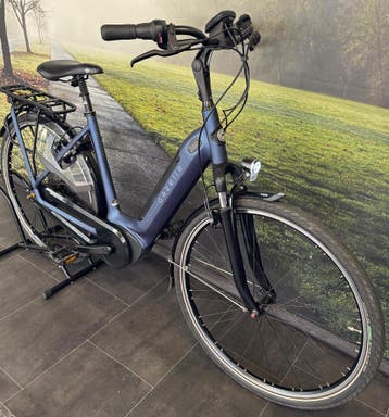 Nette Gazelle Grenoble C7+ E-Bike met Bosch Plus Middemotor, Ophalen of Verzenden, Zo goed als nieuw, 51 tot 55 cm, 50 km per accu of meer