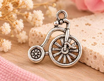 4 x Metalen bedels oude fiets 18 x 17 x 3 mm – oogje 1,5.., Ophalen of Verzenden, Nieuw, Kraal