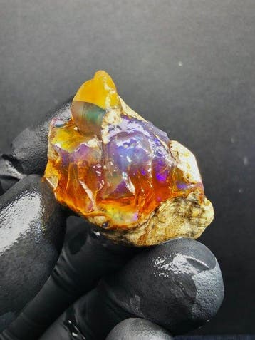 96.5ct Crystal Opal Specimen Ruw- 19 g