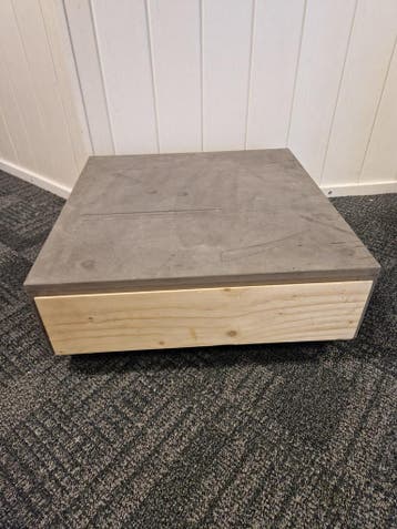 Laag verrijdbaar meubel 67x69x26cm, hout, gebruikt, Zakelijke goederen, Ophalen of Verzenden, Gebruikt, Overige typen