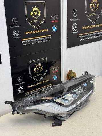 Koplamp rechts Toyota Yaris bj.2020 art.KO-8EU, Auto-onderdelen, Gebruikt, Toyota