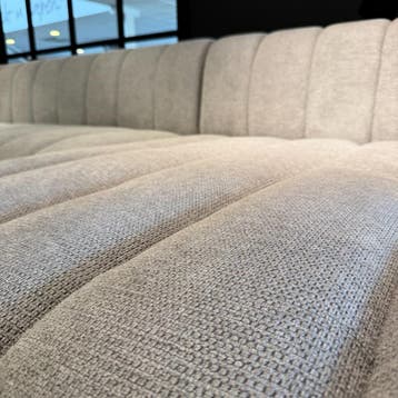 Hoekbank Soho Grijs - Studio Cosy, Huis en Inrichting, Banken | Bankstellen, Japandi, Hoekbank, Nieuw, Ophalen of Verzenden