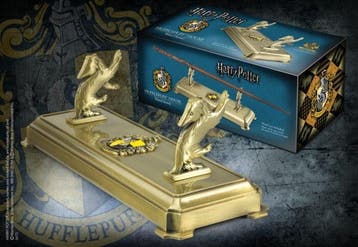 Harry Potter Toverstaf Stand Hufflepuff 20 cm, Ophalen of Verzenden, Nieuw