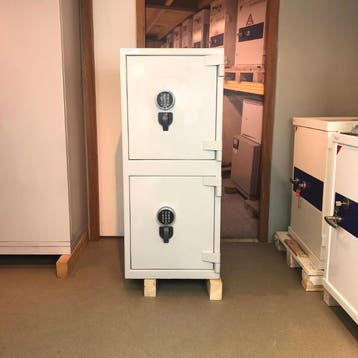 Gebruikte combi kluis met afsluitbare binnenvakken, Huis en Inrichting, Brandblussers en Brandkasten, Verzenden, Gebruikt