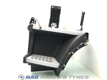 Opstap Links Volvo 82136982, Ophalen, Gebruikt, Volvo, Carrosserie en Plaatwerk
