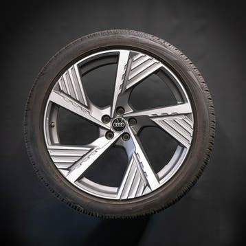 22 inch velgen Audi Q8 E-tron All-season banden 265/40/22, Gebruikt, 265 mm, Banden en Velgen, Overige maten