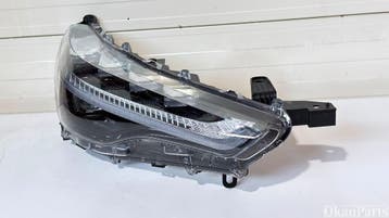 Toyota Corolla Cross LED rechter koplamp rechts 8111016840, Auto-onderdelen, Ophalen, Gebruikt